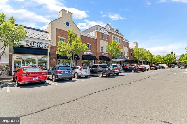 Building Photo - 22664 Amberjack Square