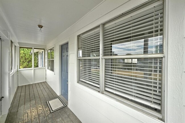 Building Photo - 1401 Olander St