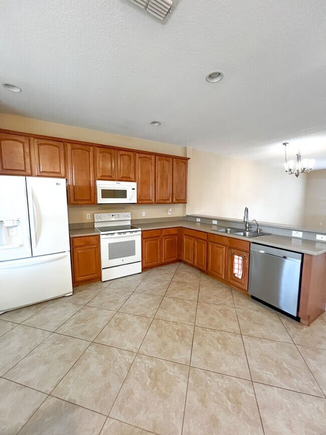 Building Photo - 14252 Confetti Dr
