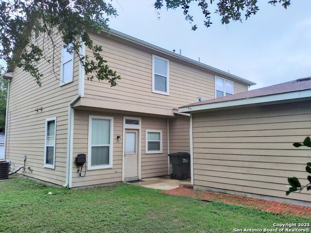 Building Photo - 301B Utterback-