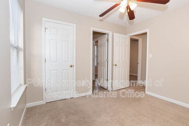 Building Photo - 4303 Brighton Way NW