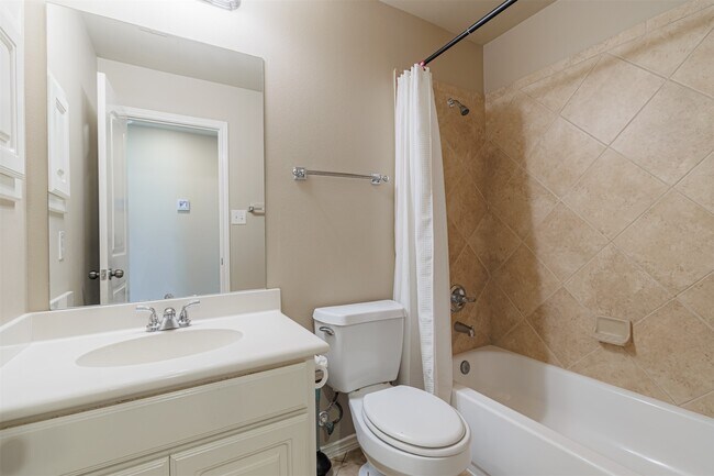 Building Photo - 2614 Misty Laurel Ct