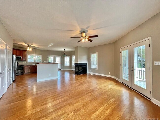 Building Photo - 108 Canyon Ct