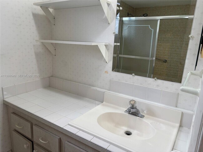 Building Photo - 200 Ashbury Rd