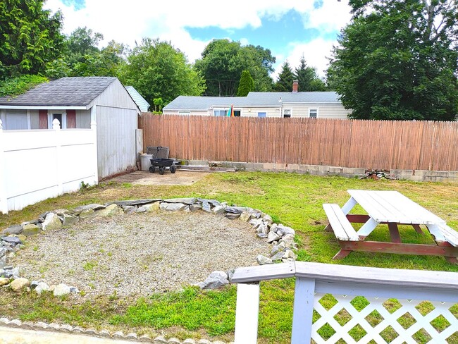 Building Photo - **West Warwick/Cowesett Single Family - $2...