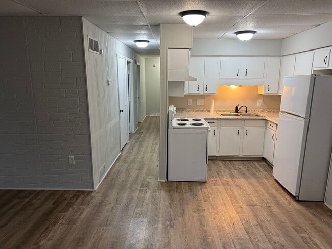 Building Photo - 2012 St Charles Ave