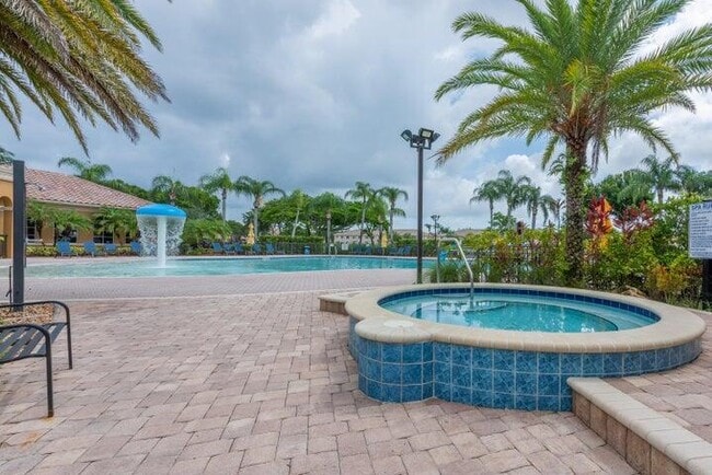 Building Photo - 3500 Briar Bay Blvd