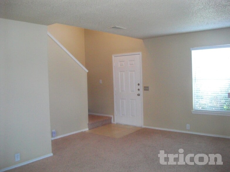 Building Photo - 1817 Citadel Dr