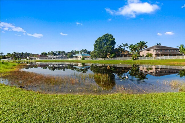 Building Photo - 1416 Canary Island Dr
