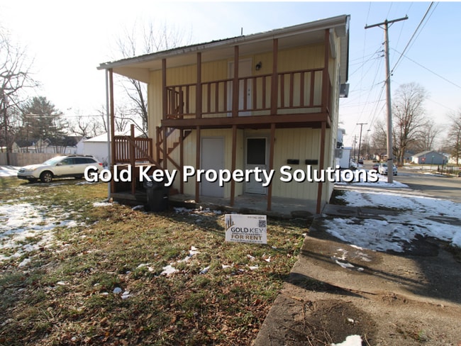 Building Photo - 919 E 6th St