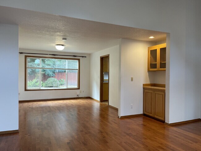 Building Photo - Classic 3-Bedroom Home with Large Yard & Attached 2-Car Garage
