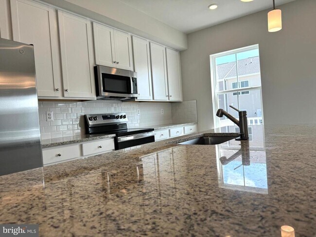 Building Photo - 12 BROOKFIELD Mews