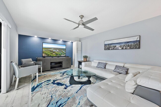 Building Photo - 2902 29th Ct