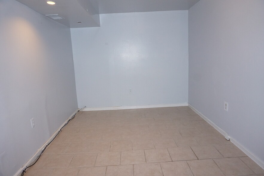 Building Photo - 1424 Decatur St NW