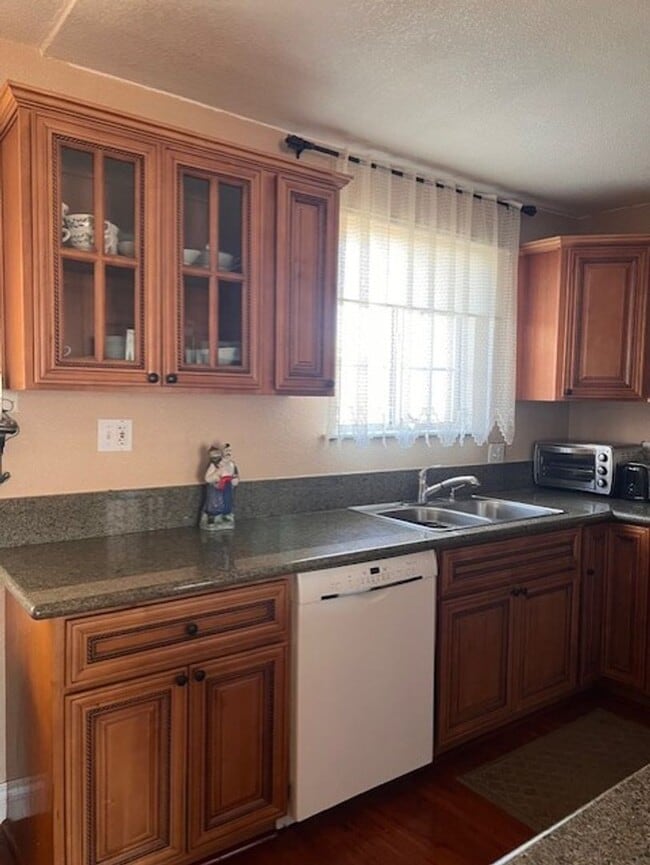 Building Photo - Furnished Home for Rent – North Highlands, CA