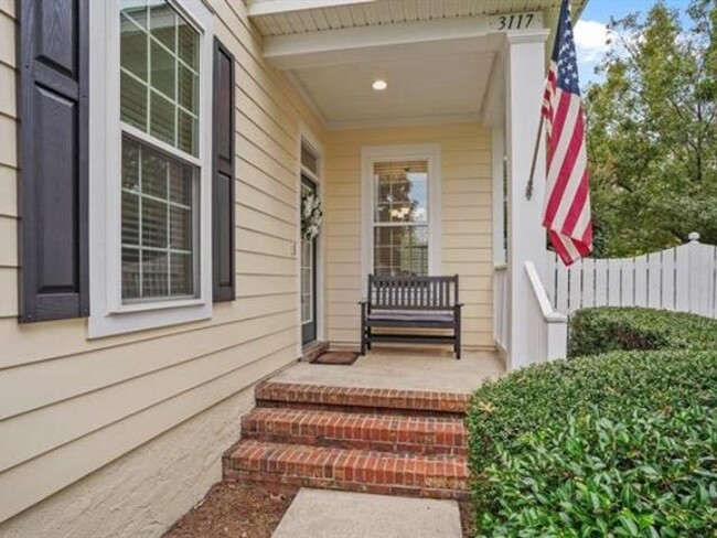 Building Photo - Three Bedroom Townhome in Southwood