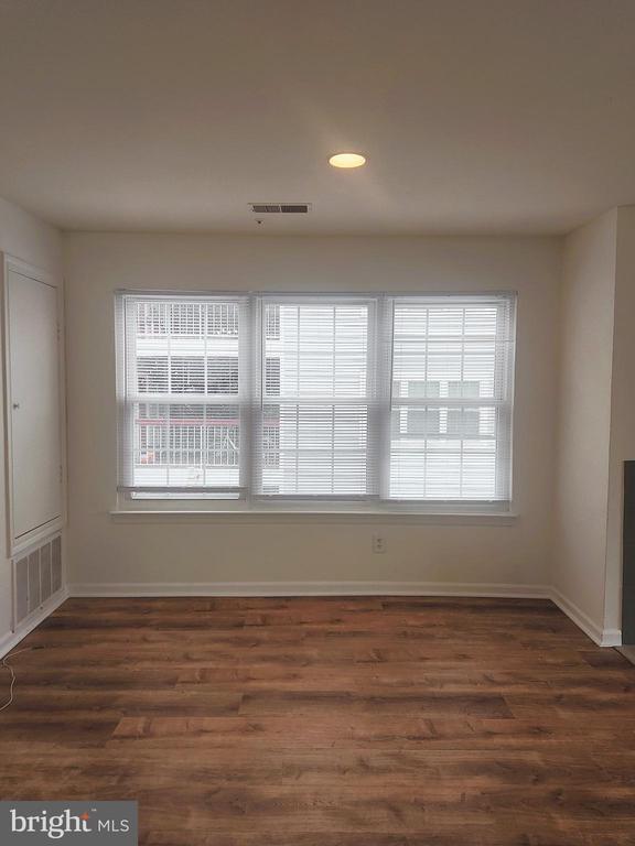 Building Photo - 18512 Boysenberry Dr