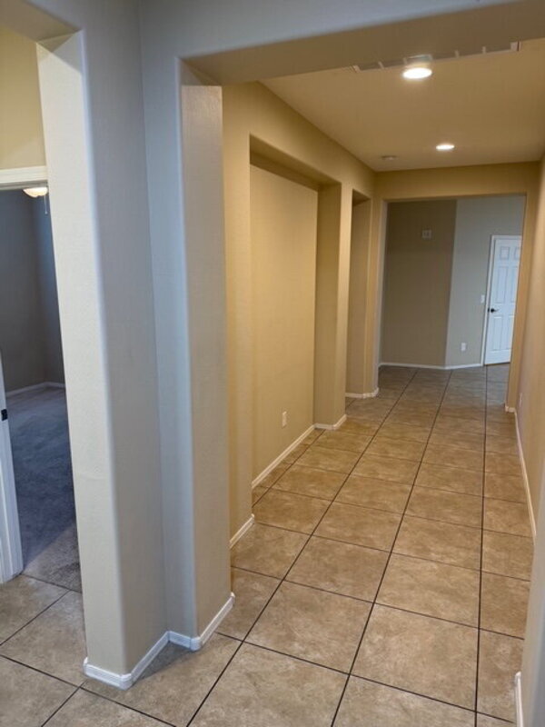 Building Photo - 2764 E Cherry Hill Dr