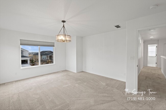 Building Photo - Luxury 5-Bedroom Home in the Award-Winning...