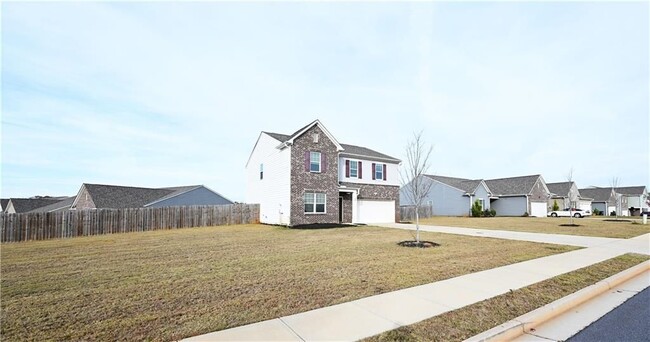Building Photo - 90 Ingle Dr