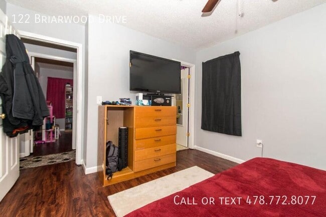 Building Photo - 122 Briarwood Dr