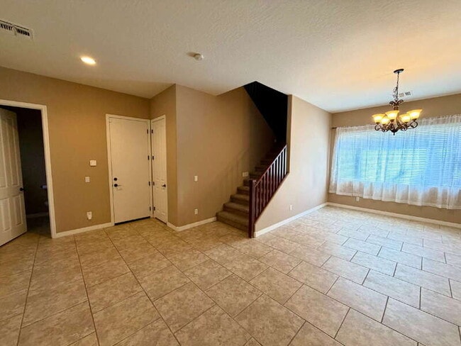 Building Photo - 6250 S Rochester Dr
