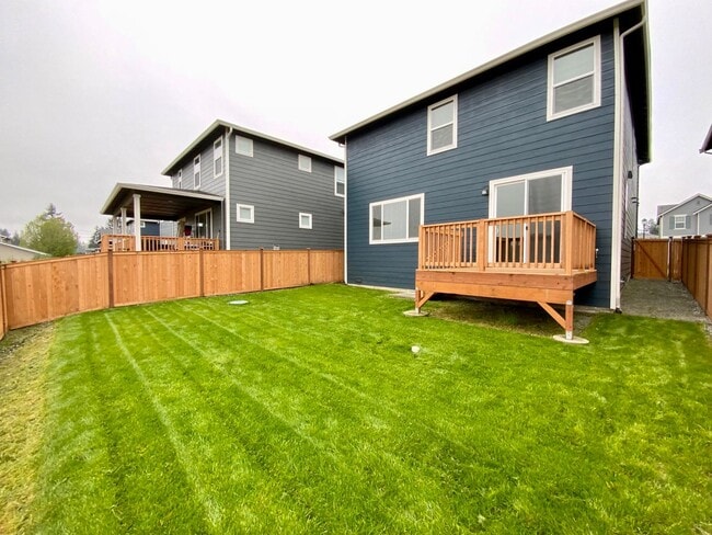 Building Photo - 914 Burwood St SE