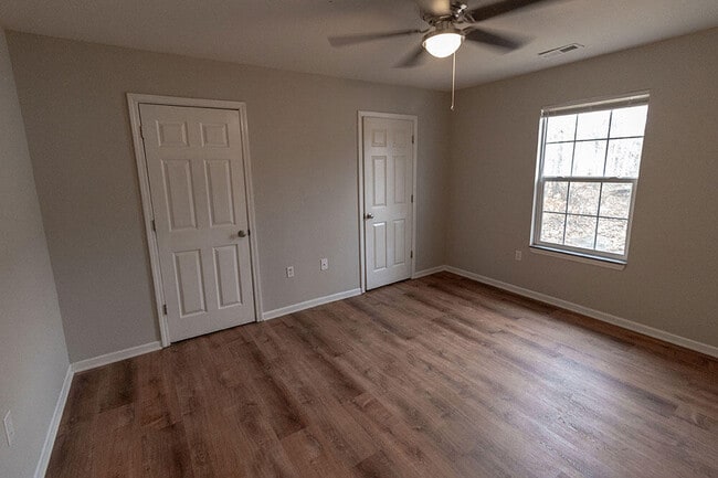 Building Photo - 1323 Godas Cir