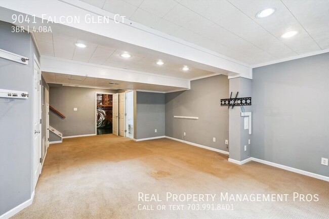Building Photo - 9041 Falcon Glen Ct