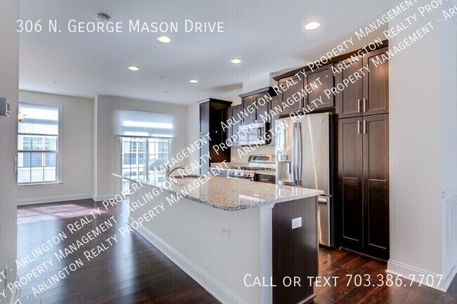 Building Photo - 306 N George Mason Dr