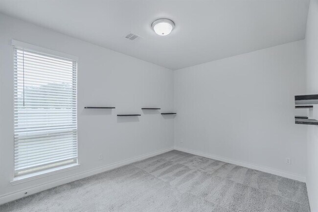 Building Photo - 17010 Harper's Way