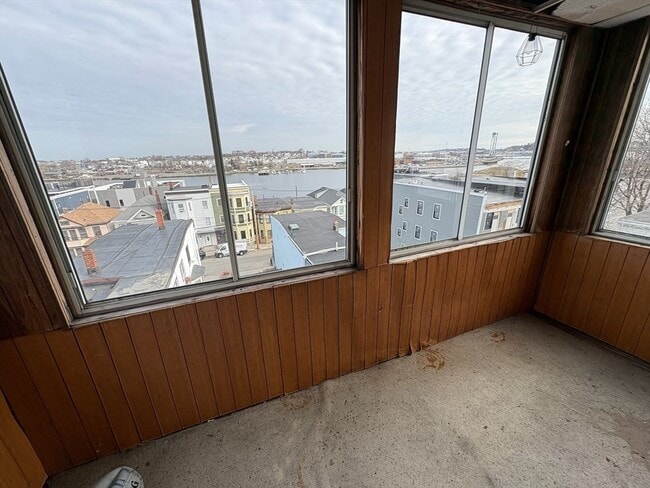 Building Photo - 220 E Eagle St