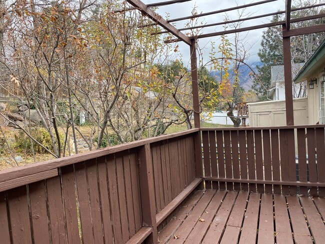 Building Photo - 2333 Cliff Swallow Dr