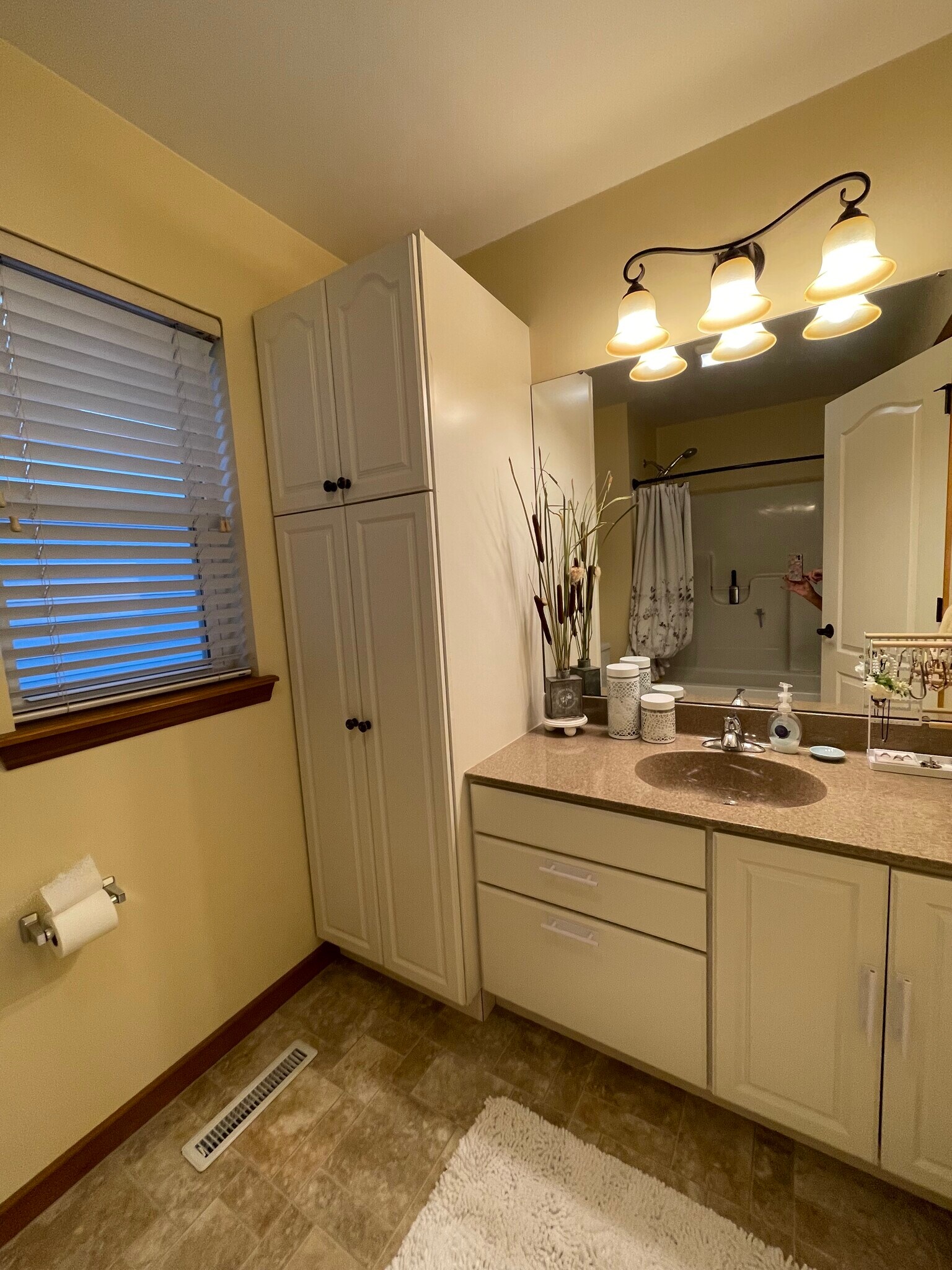 Master Bathroom - 2045 Rosewood Dr NW
