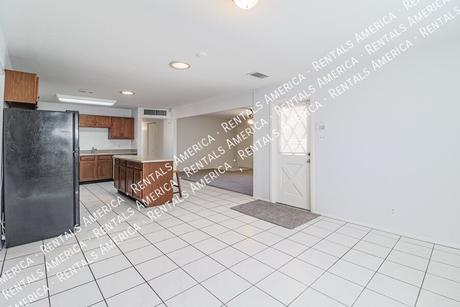 Building Photo - 1314 N 70th St