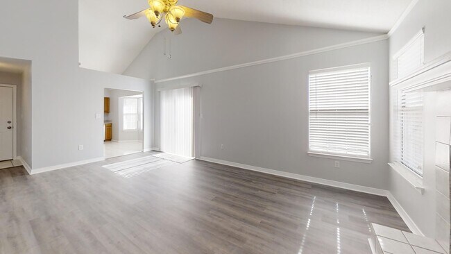 Building Photo - 1922 Heartland Dr