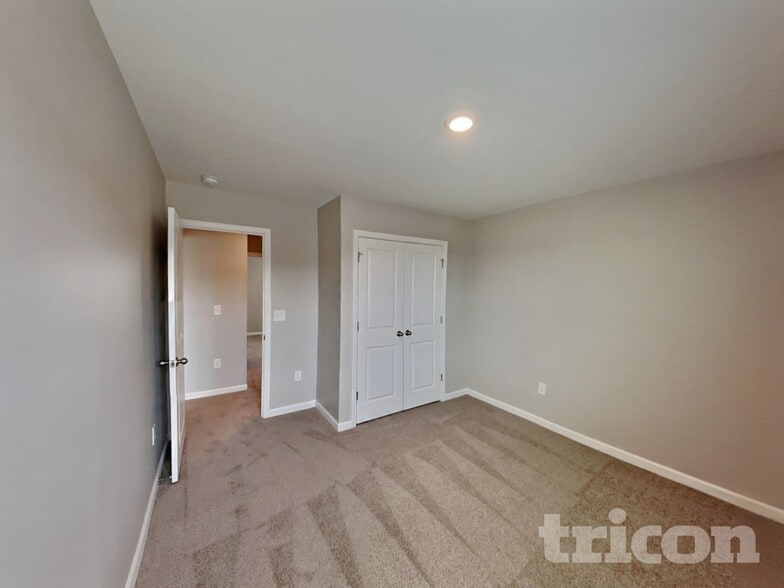 Building Photo - 934 Bosemon St