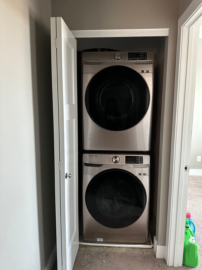 Building Photo - 2222 Shenandoah Ave