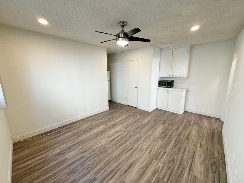 Building Photo - 3601 Keystone Av