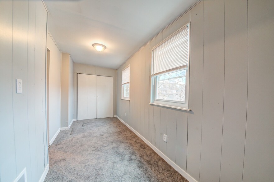 Building Photo - 438 Kathleen St