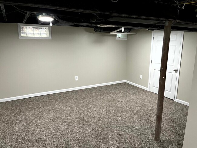 Building Photo - 18903 Freeland St