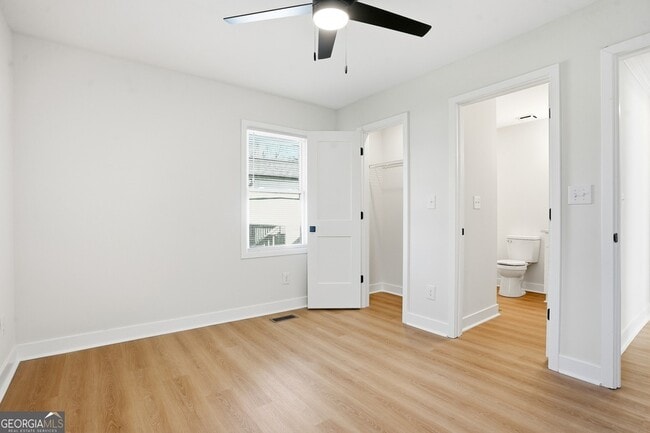 Building Photo - 127 Perry St