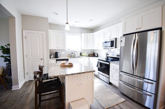 Building Photo - 517 Rempstone Ln