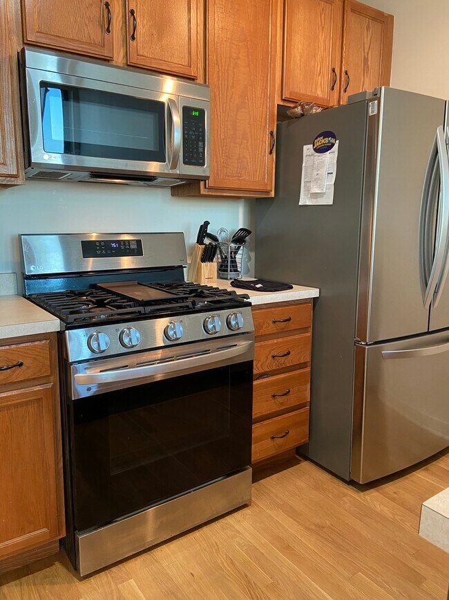 Current Appliances - 1224 W Van Buren St