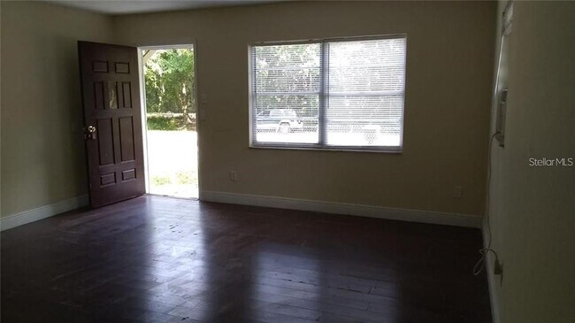 Building Photo - 5036 College Dr