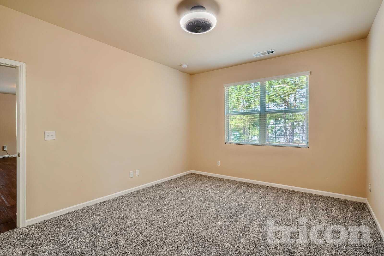 Building Photo - 109 Aviary Ln