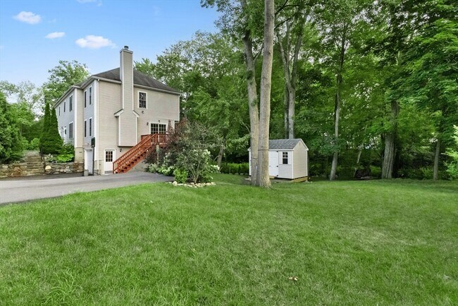 Building Photo - 284 S Quinsigamond Ave