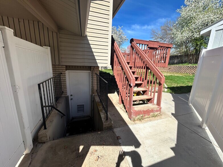 Basement Entrance / Deck - 1001 E 300 S