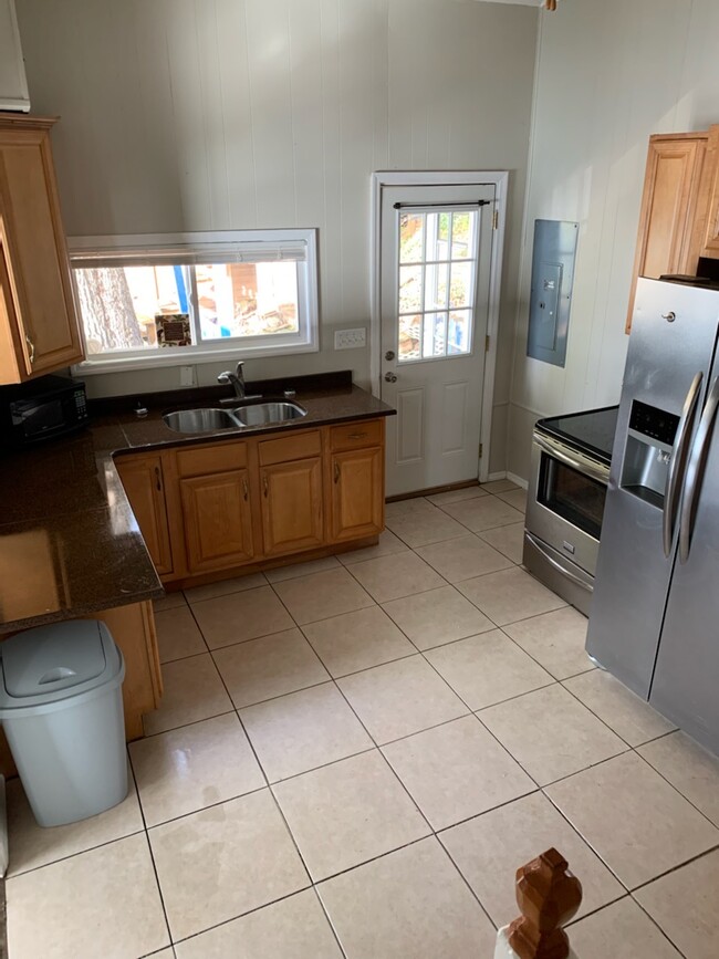 view of the kitchen - 6006 Lynn Rd