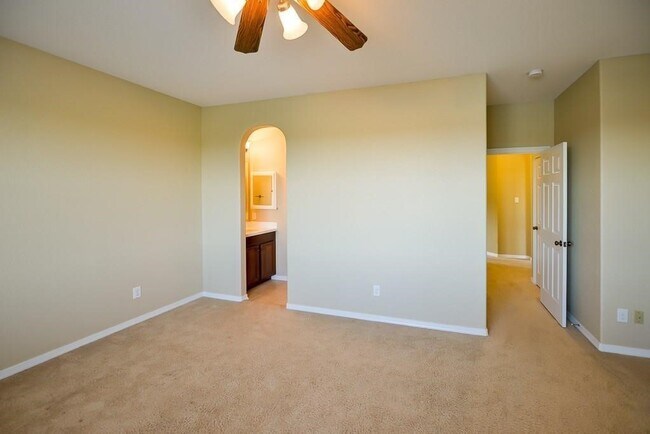 Building Photo - 3719 Finch Springs Ln